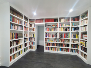 built in home library bookshelves